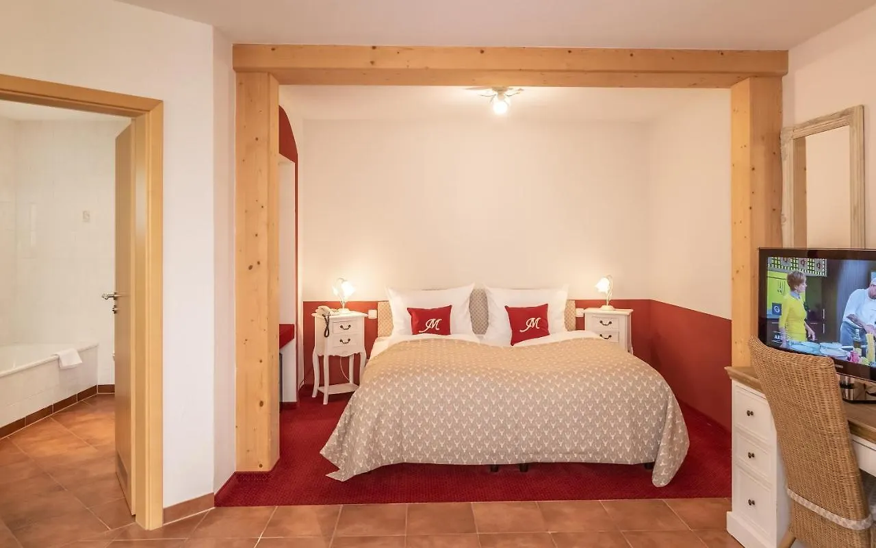 Hotel Mutz Inning am Ammersee 0*,